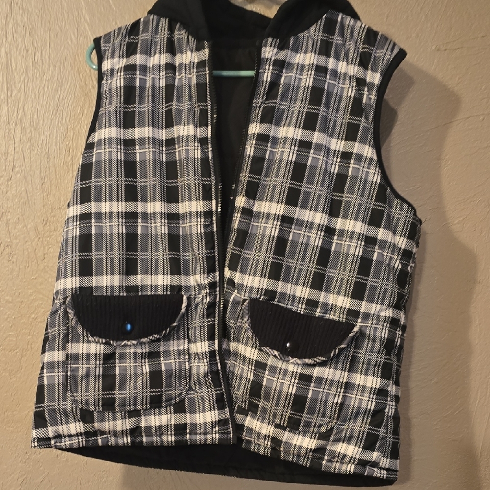 Womens Reversible Black and White Plaid Hooded Vest
